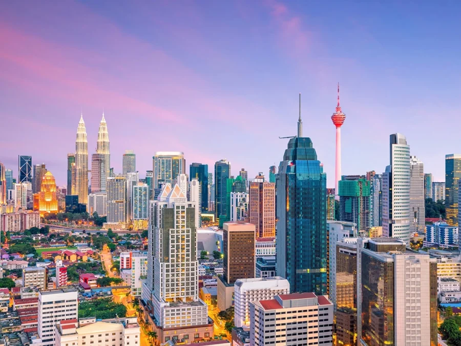 downtown-kuala-lumpur-skyline-at-twilight-in-malaysia